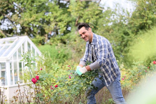Cubic-yard and load-based waste pricing for urban tree surgery